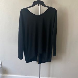 Lulu’s high low blouse in black